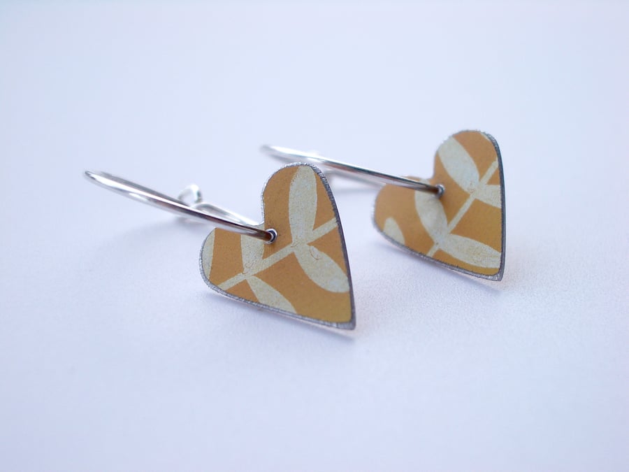 Heart hoop earrings in mustard and silver