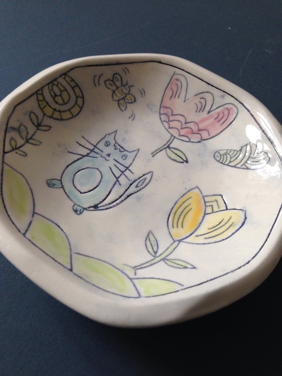 Ceramic floral cat dish hand engraved