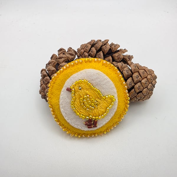 Spring chick yellow textile brooch