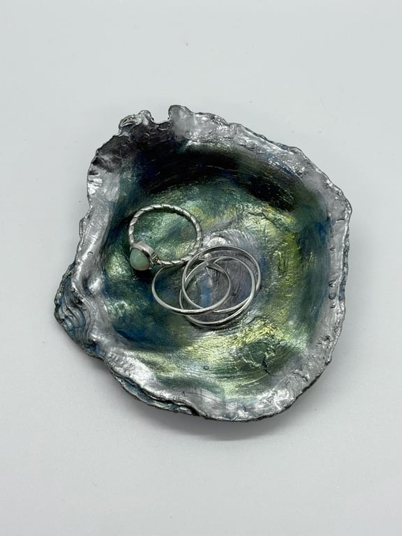 Oyster shell ring holder - mermaid and silver