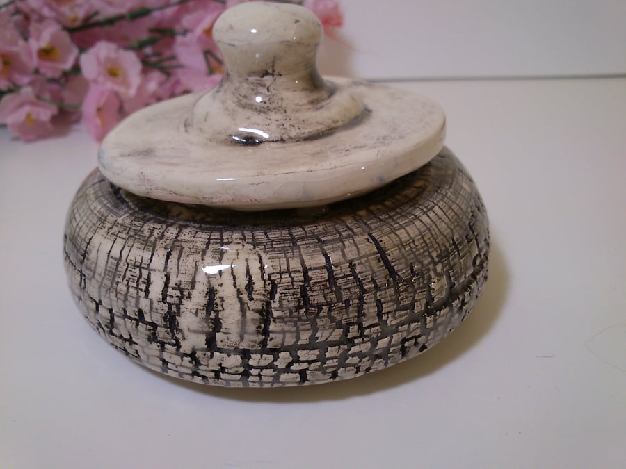 Crackle Pot