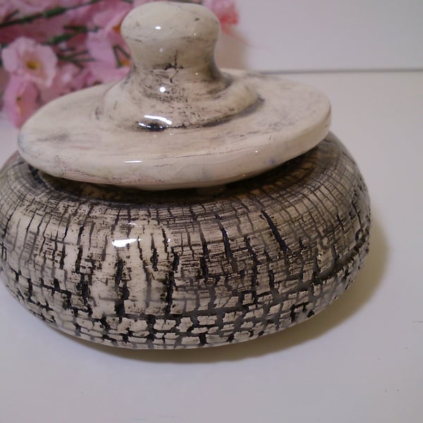 Crackle Pot