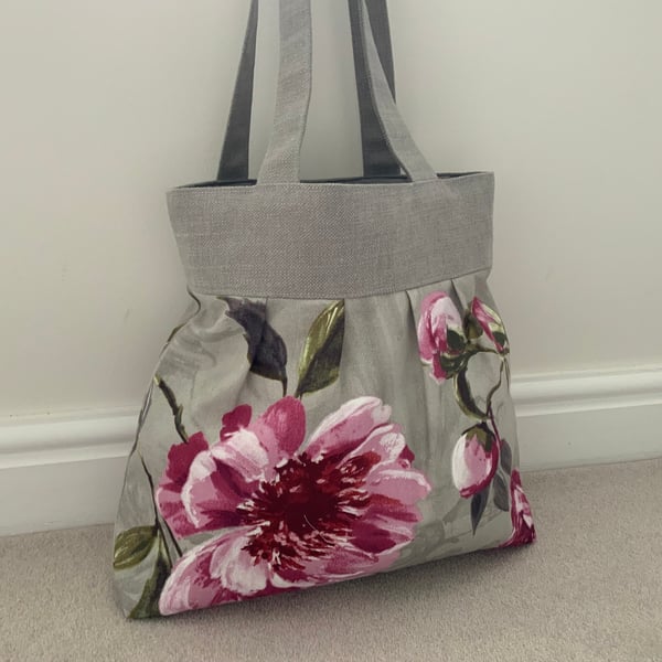 Beautiful Pleated Fabric Tote Bag, Floral, Magnolia, Handbag, Free Zipped Purse