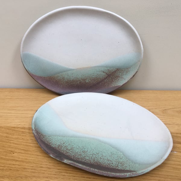Pair of dining plates