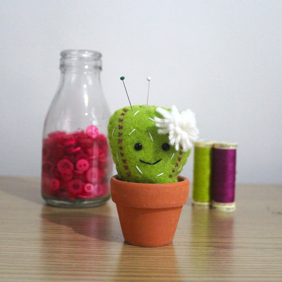 Felt cacti pin cushion - various colours