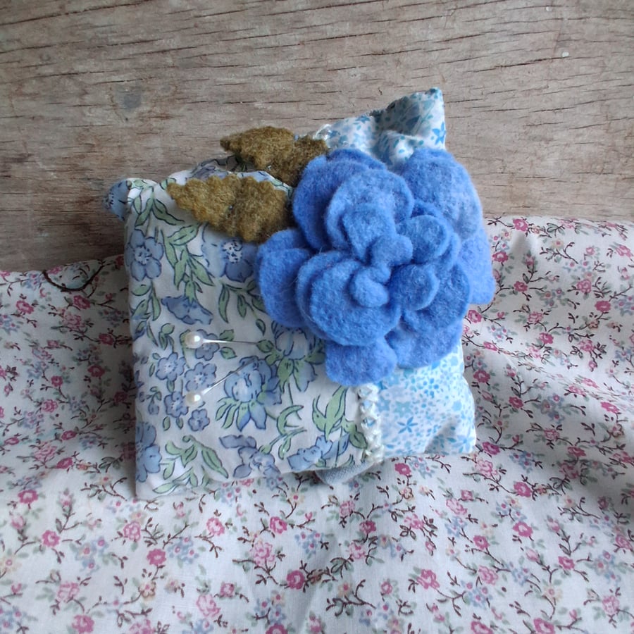 patchwork wrist pin cushion no 3