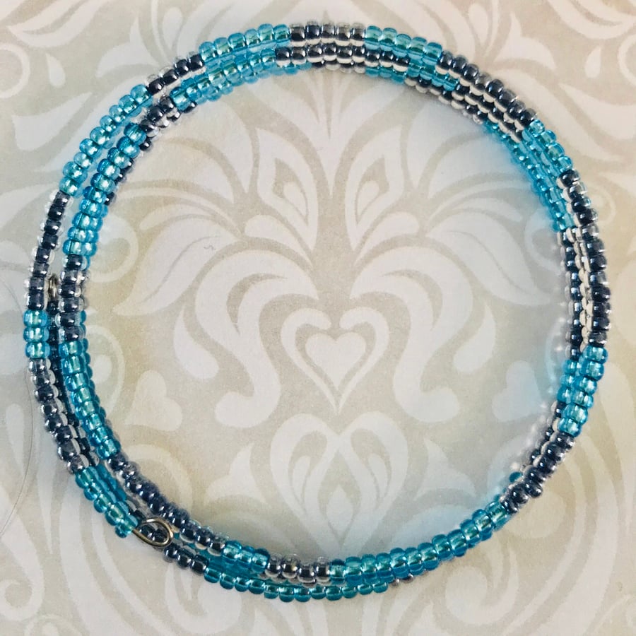 Aqua & Navy Blue Seed Beaded & Memory Wire Bracelet