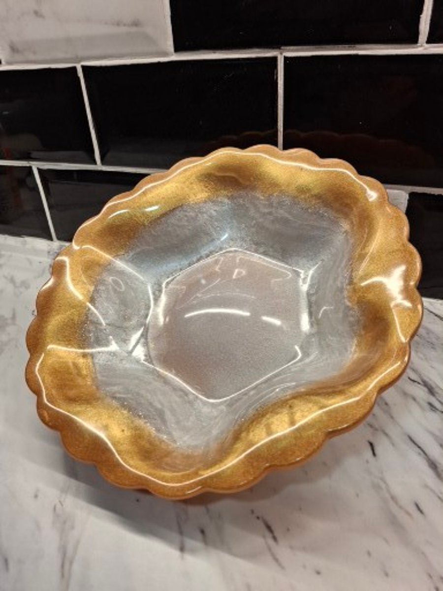 Sun Burst Large Resin Decorative Bowl.  Gold and White.