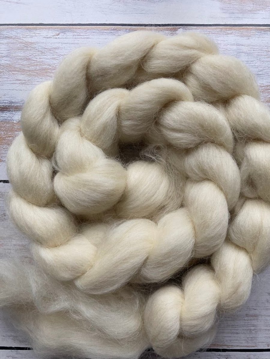 Undyed fibre 130g Massam