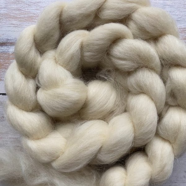 Undyed fibre 130g Massam