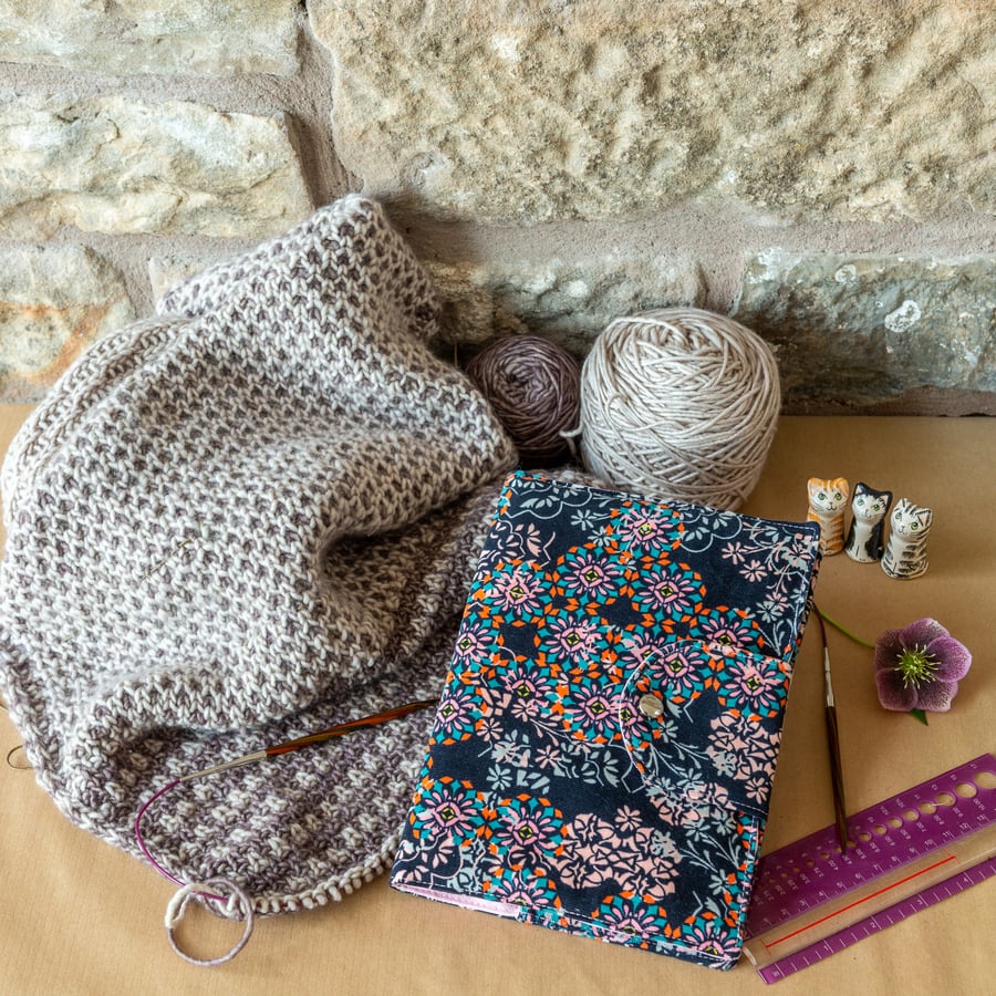 Knitting tips case for 5" interchangeable tips or crochet hooks. Customisable