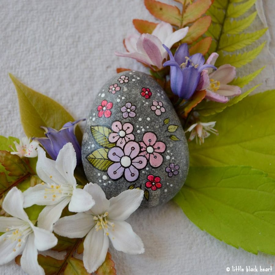 little blossom - pebble art