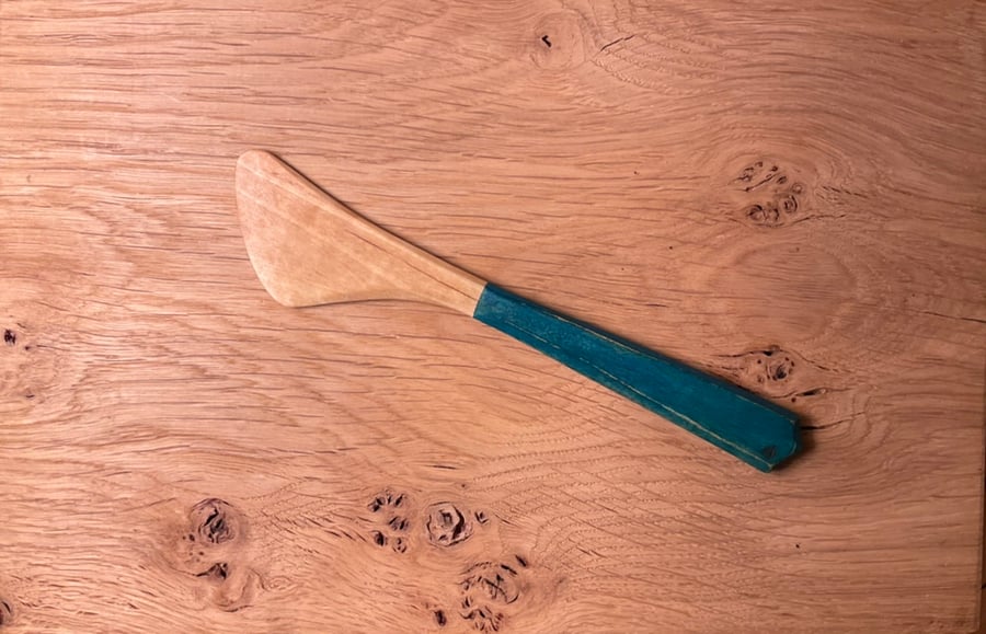 Birch Wood Spreader with ‘Providence Blue’ Handle