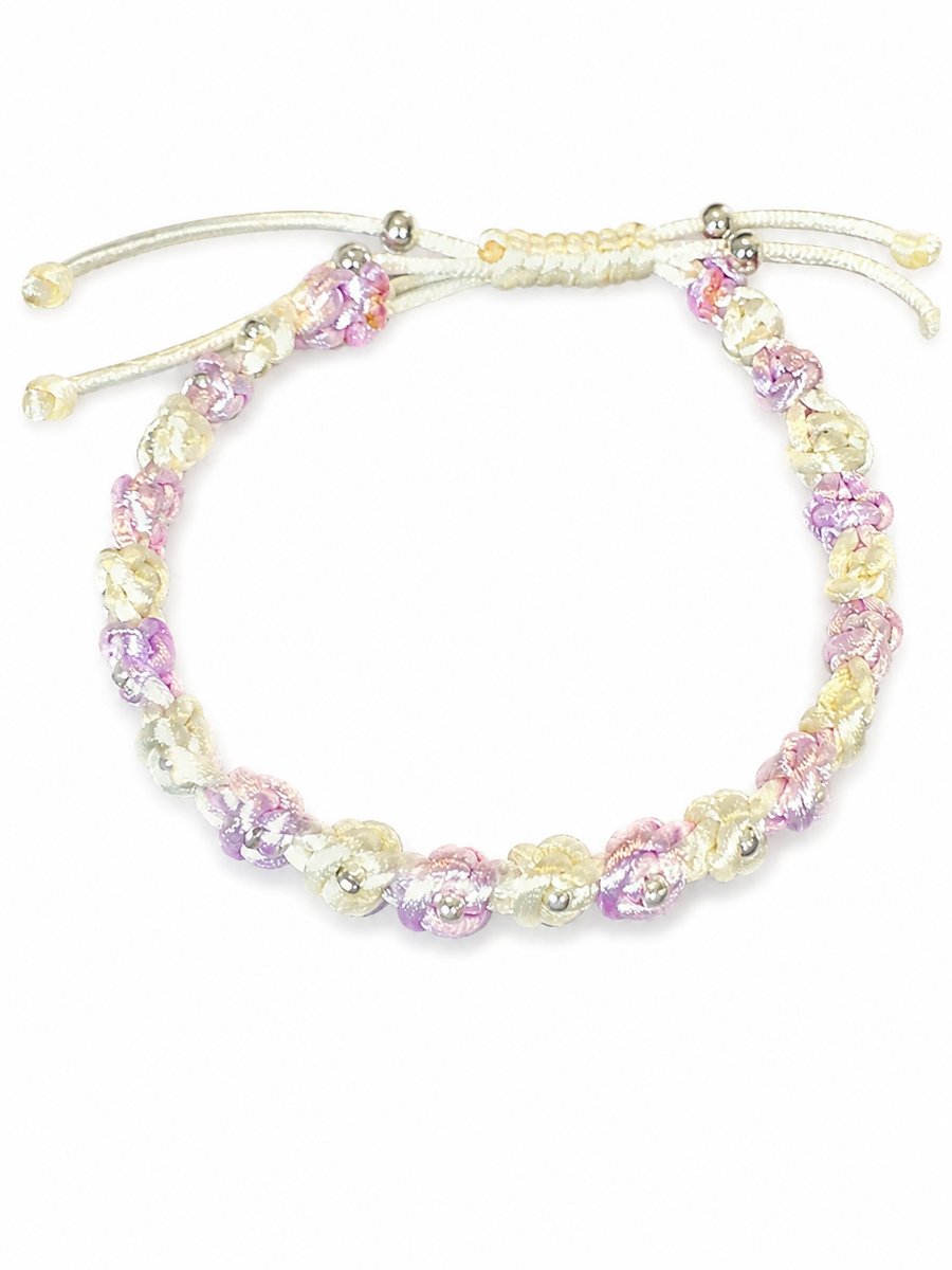 Cream and lavender rose buds macrame Bracelet
