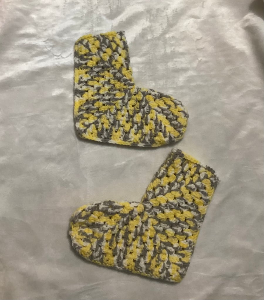 Crochet socks, bed socks, socks