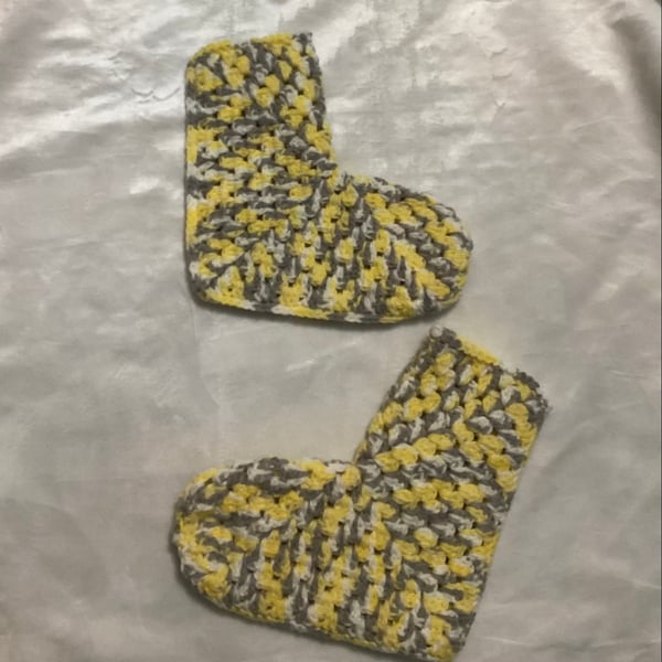 Crochet socks, bed socks, socks