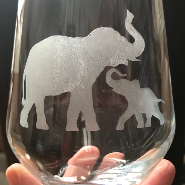 Hand Etched Wine Glass Elephant, Mummy and Me