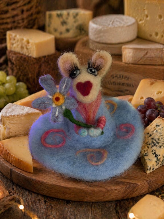 Needle Felted Mouse, Felt Mouse, Wool Mouse, Forget me Not Mouse