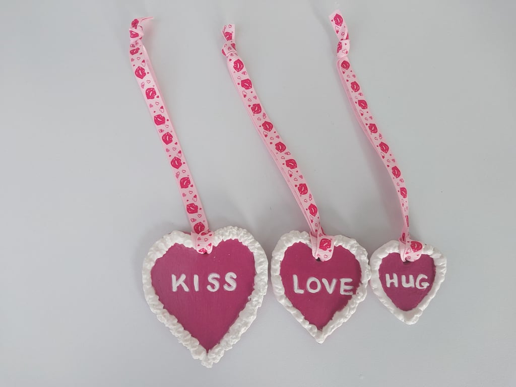 Valentine Hearts 3 Message Hanging Heart Decorations