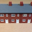 OO Gauge row of 3 Terrace Houses