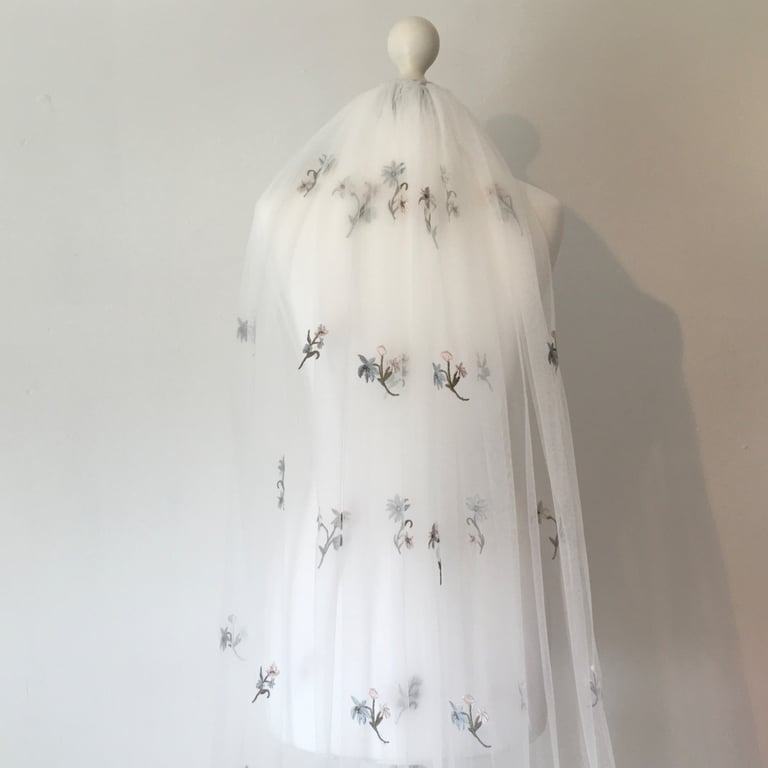 Gardenia - Floral White Wedding Veil With Embroidered Flowers 
