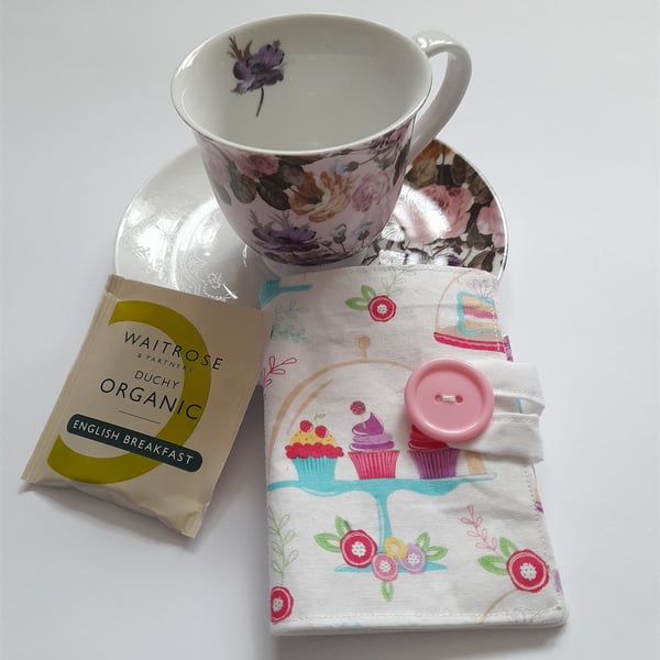 Seconds Sunday - Cupcake Tea wallet, Travel tea wallet, Teabag holder
