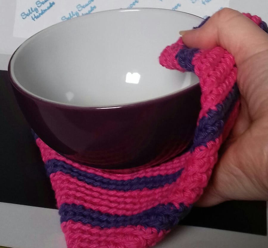 Dish Holder & 4 Egg Cosies 100% Cotton 