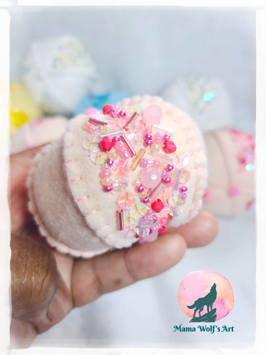 Beaded Christmas Baubles (PINK)