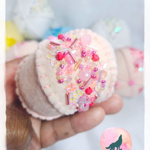 Beaded Christmas Baubles (PINK)