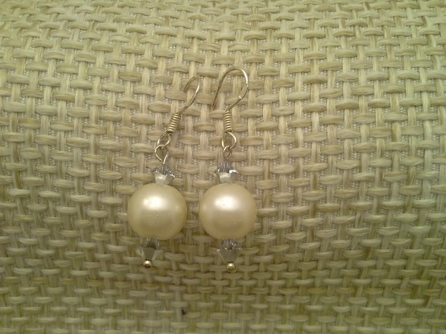 PEARL & CRYSTAL DROP EARRINGS 