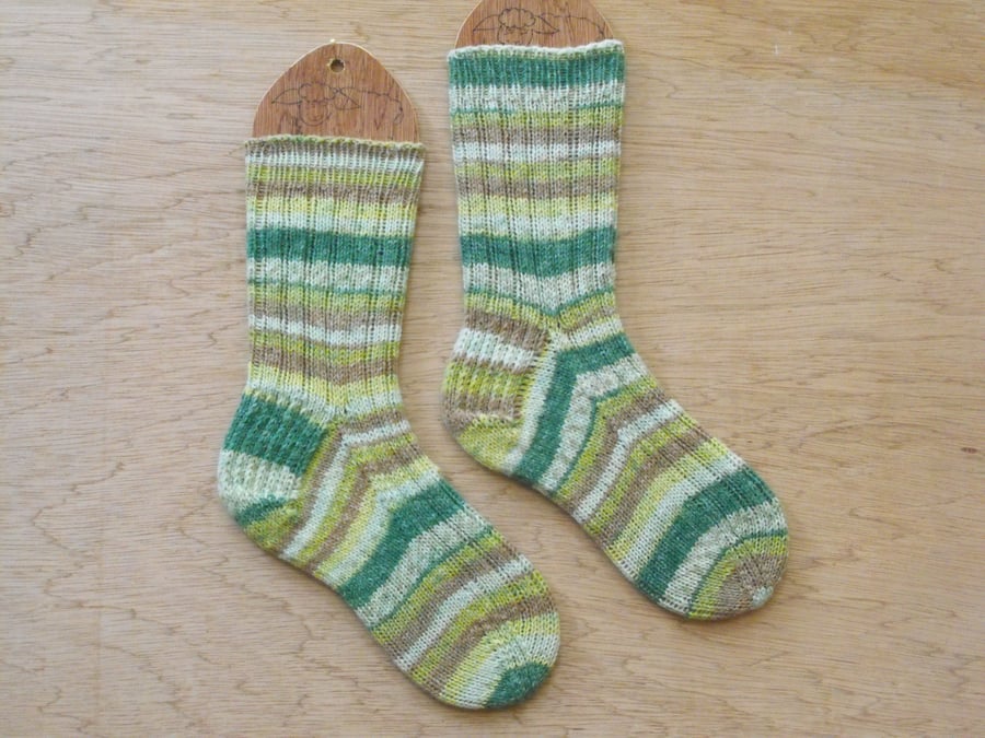 Hand knitted cosy socks MEDIUM size 5-7 