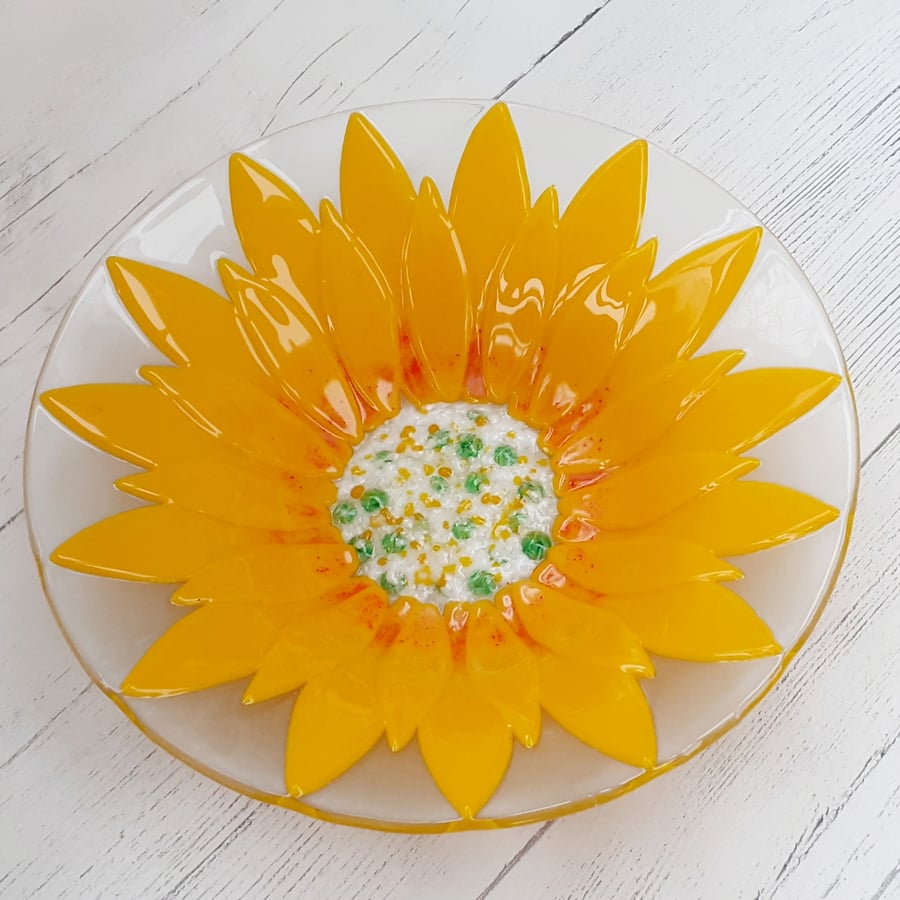 Fused glass floral design centrepiece display dish, yellow sunflower