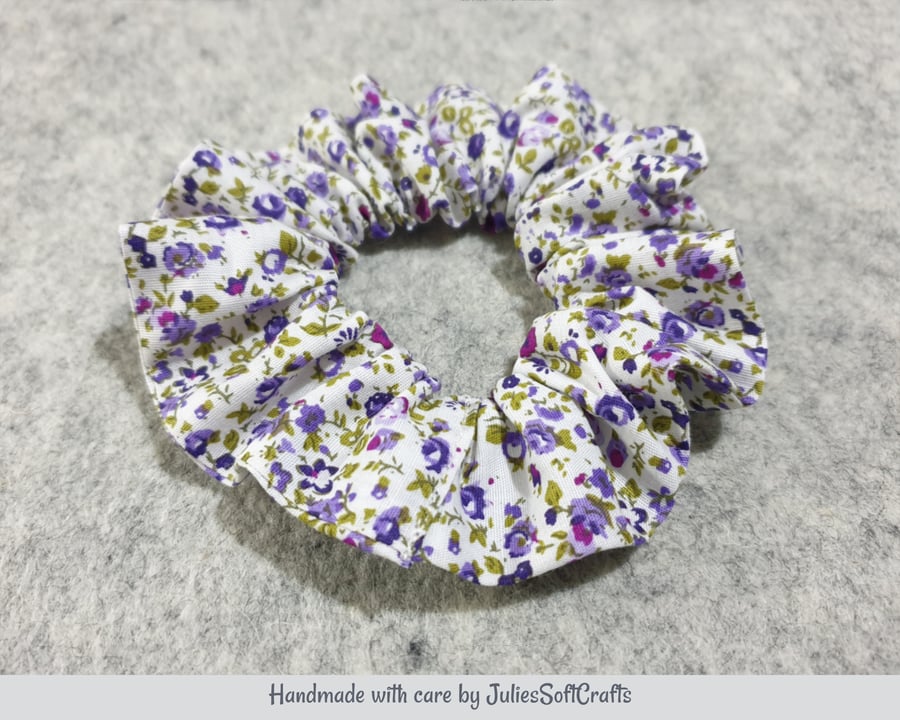 Hair Scrunchie 100% cotton Fabric 7 inch Stretch 1.5 inches wide.