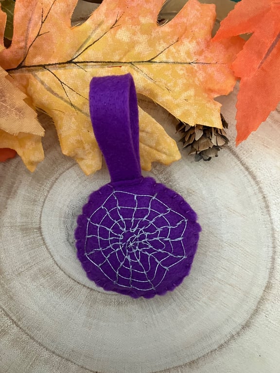 Felt Halloween spider web hanging decoration 