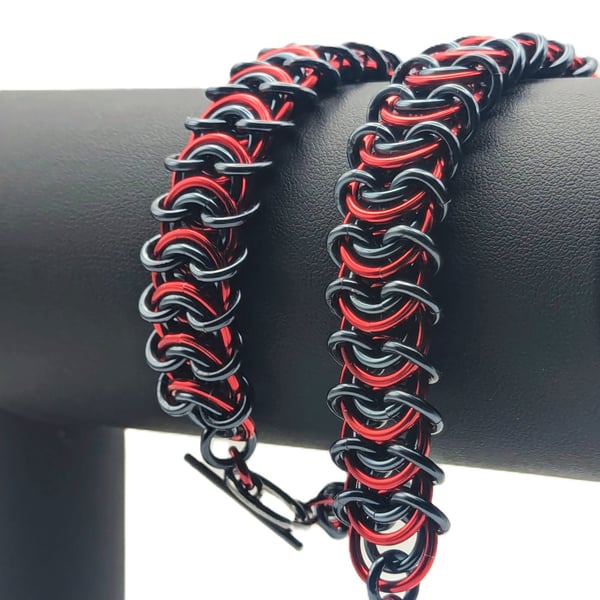 Black and Red Chainmaille Vertebrae Weave Bracelet For Men and Women