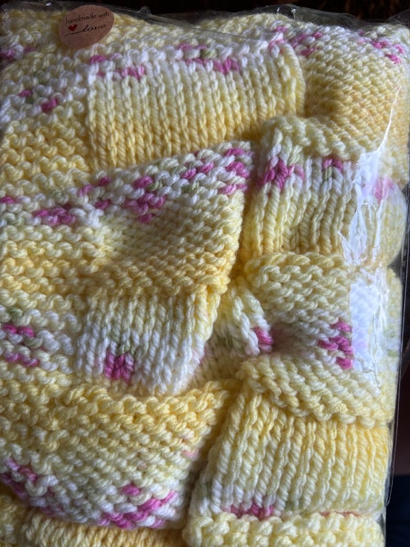 Beautiful handknitted baby blanket 