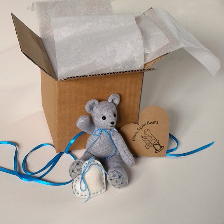 Small bear with a big heart, 5 inch gift boxed collectable hand sewn teddy bear