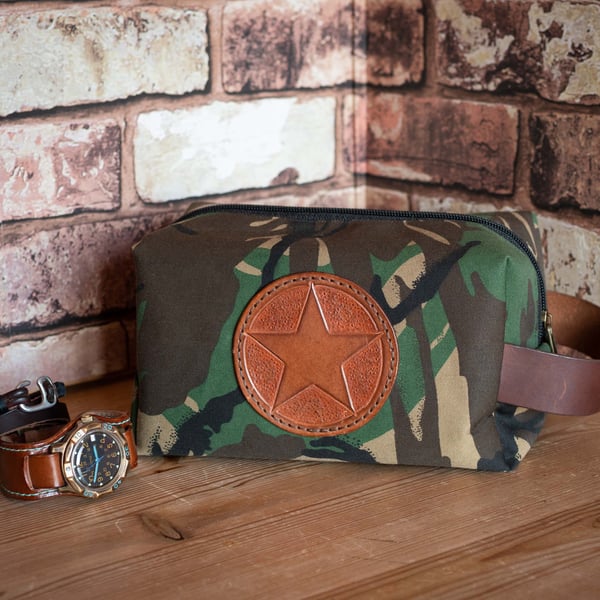 Camo military star travel makeup shaving dopp bag with leather patch and handle