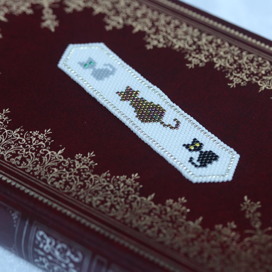 Little Beadwork Bookmark – Cats 1 