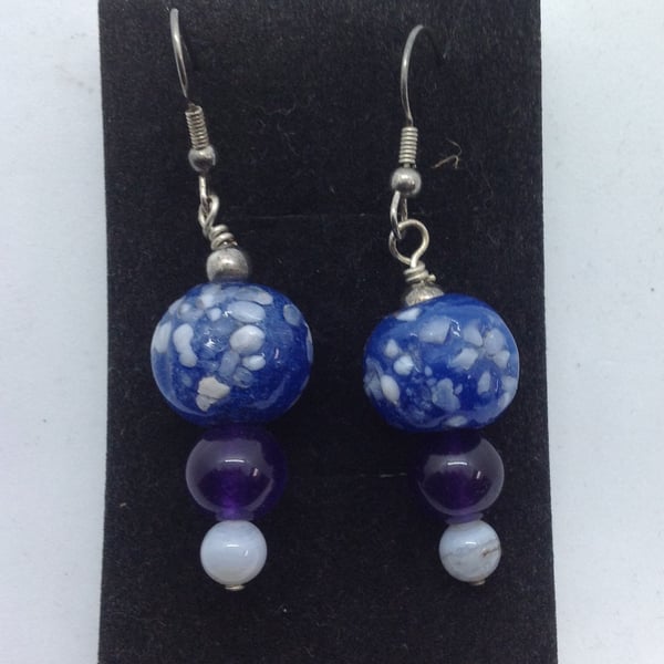 Blue and white earrings with amethyst and agate beads. 