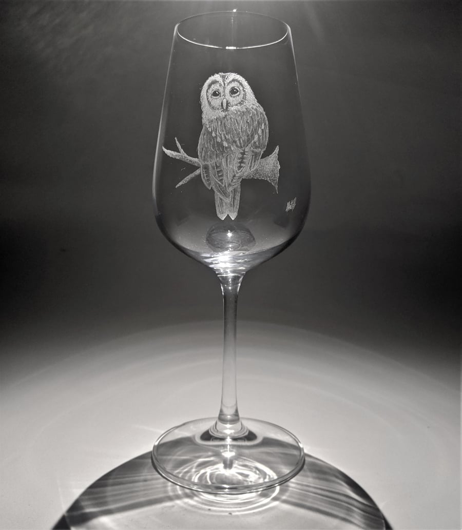 Owl Wine Glass - Owl Lover - Hand Engraved Wine Glasses - Owl Gifts - Owl Glass 