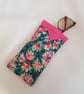 Snap pouch glasses case in pink