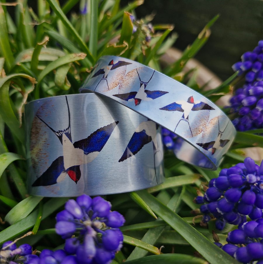 Summer Visitor Narrow Cuff 