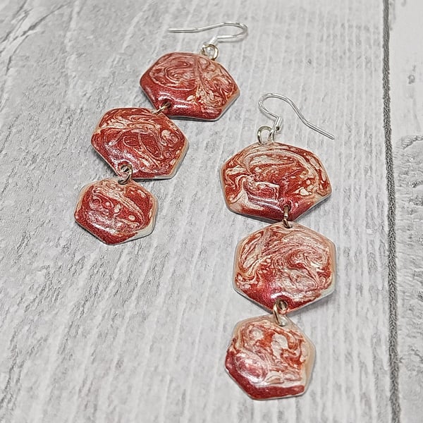 Lightweight Aluminium Tin 3-Tiered Hexagon Dangle Earrings, Marbled Pink Tones