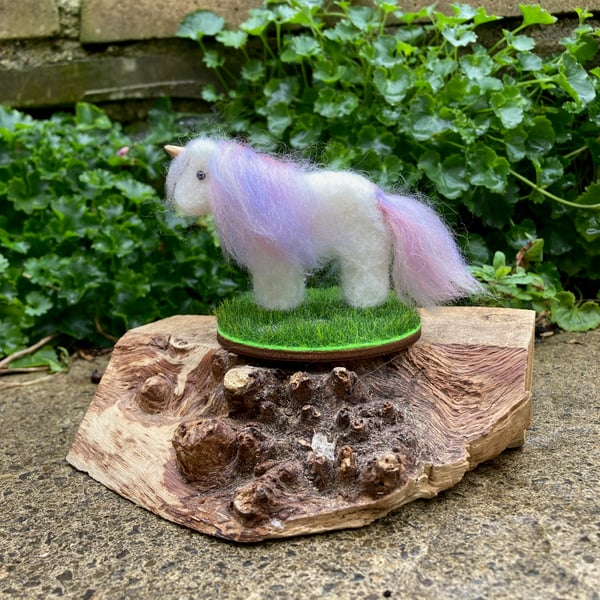 Unicorn, woollen sculpture, needle felted model