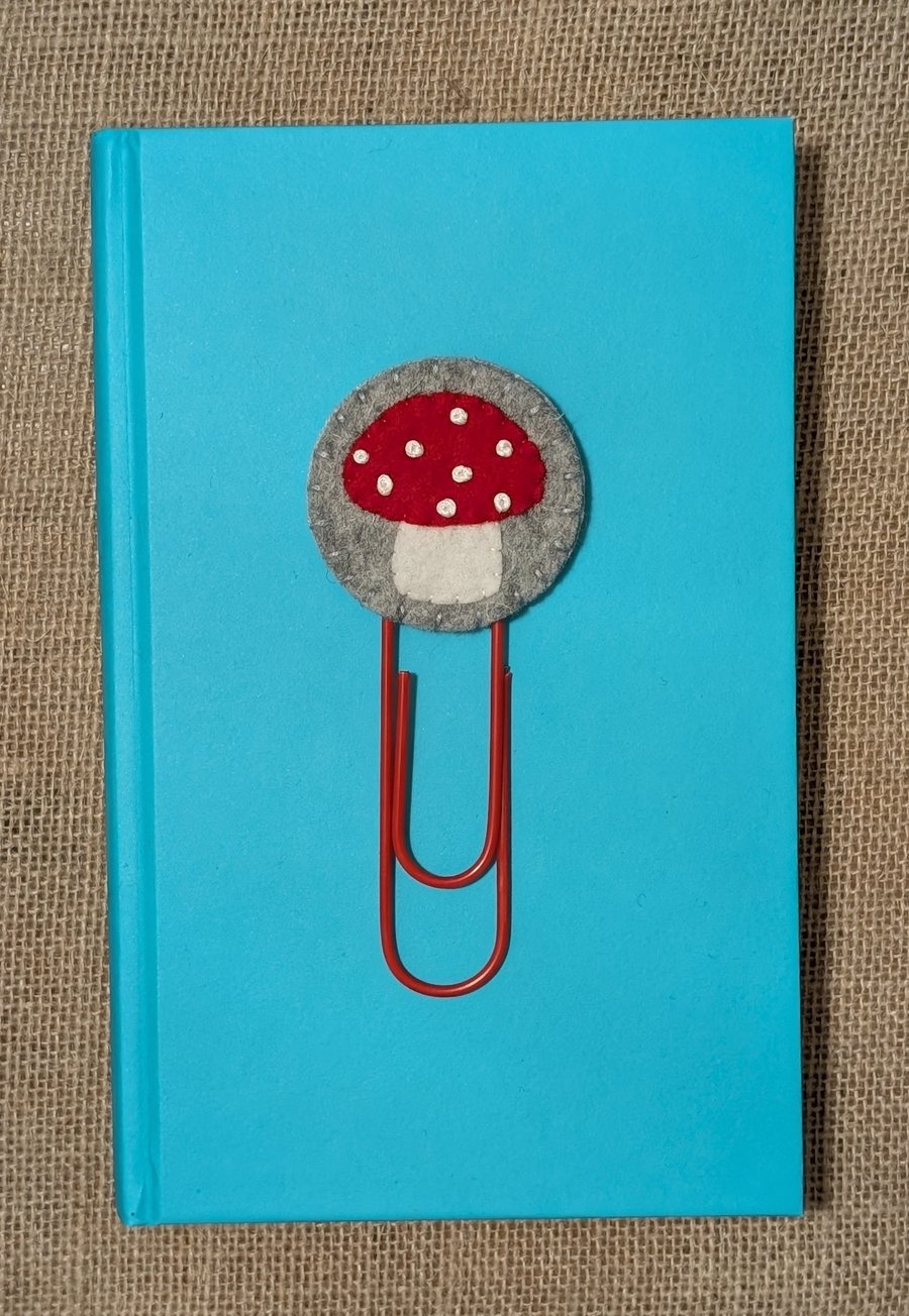 Red mushroom jumbo paperclip bookmark