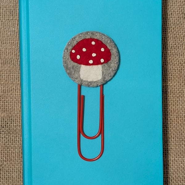 Red mushroom jumbo paperclip bookmark