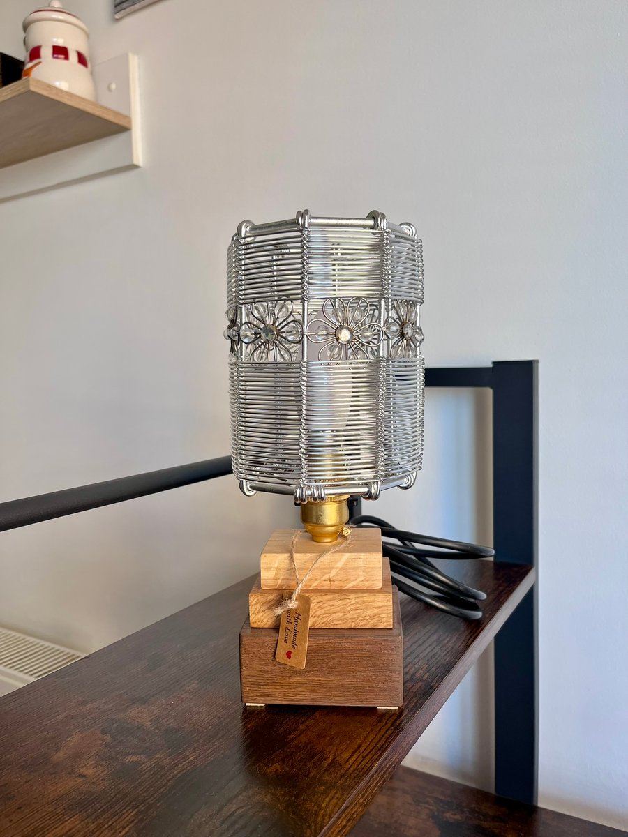 Modern Geometric Oak Pyramid Table Lamp – Handmade Wooden Light