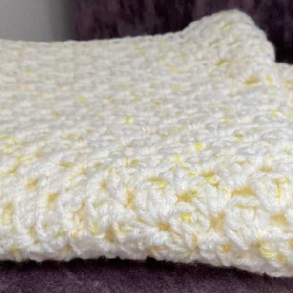 Crochet Baby Blanket or Knee Warmer in Lemon & White Pastel 