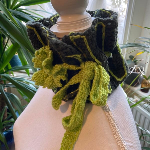 Cozy crochet shabby warmer neck wrap dark green shawl woman accessories